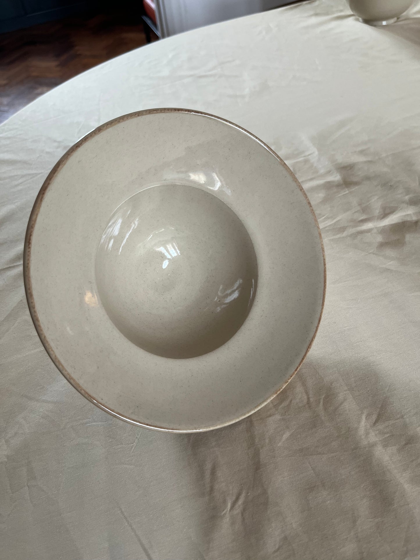 Chestnut-Rimmed Bowls
