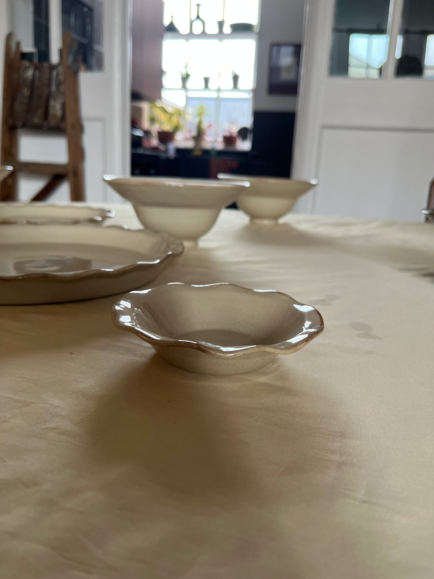 Small Chestnut Wavy Dish
