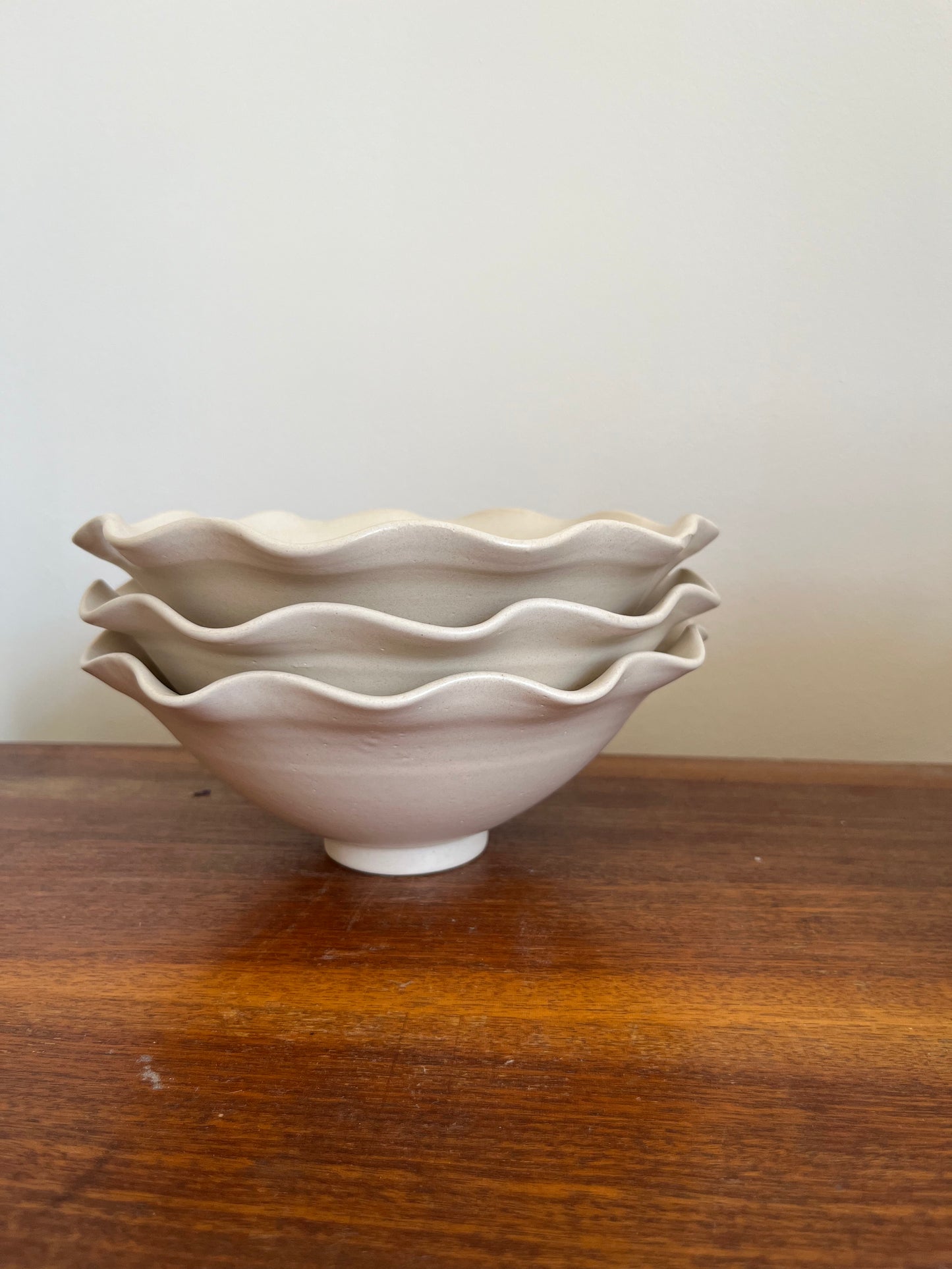 Wavy Satin Cream Bowl