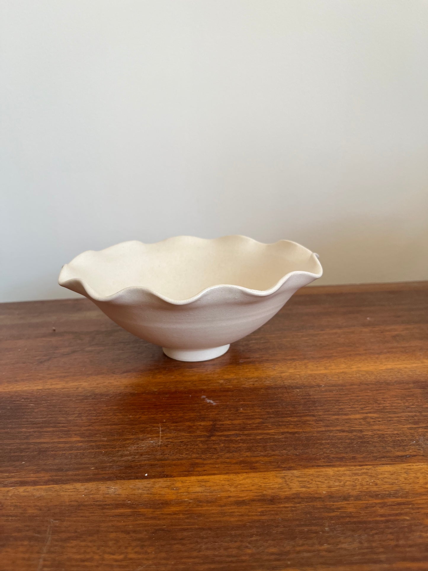 Wavy Satin Cream Bowl