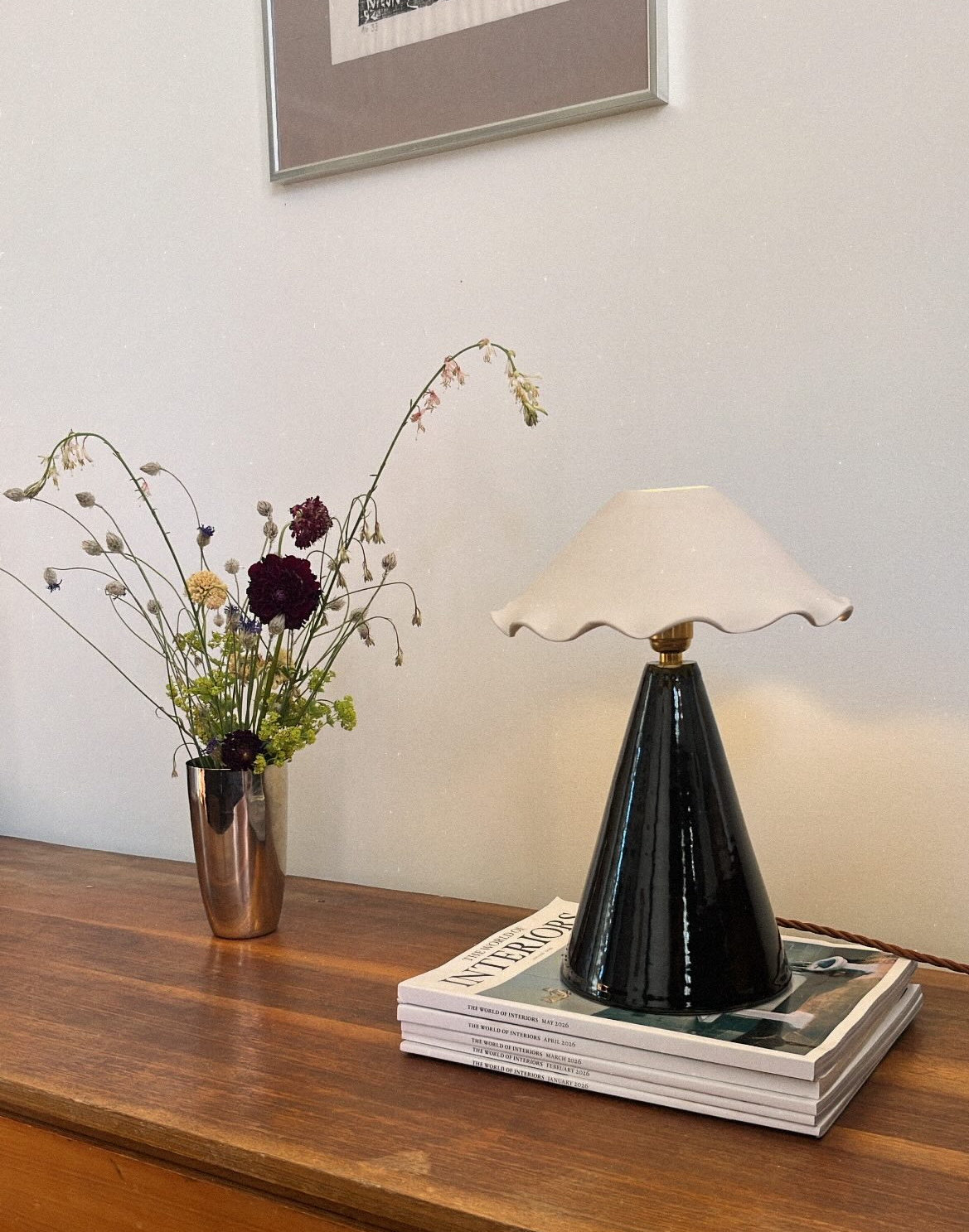 Angular Table Lamp with Porcelain Shade - Glossy Black