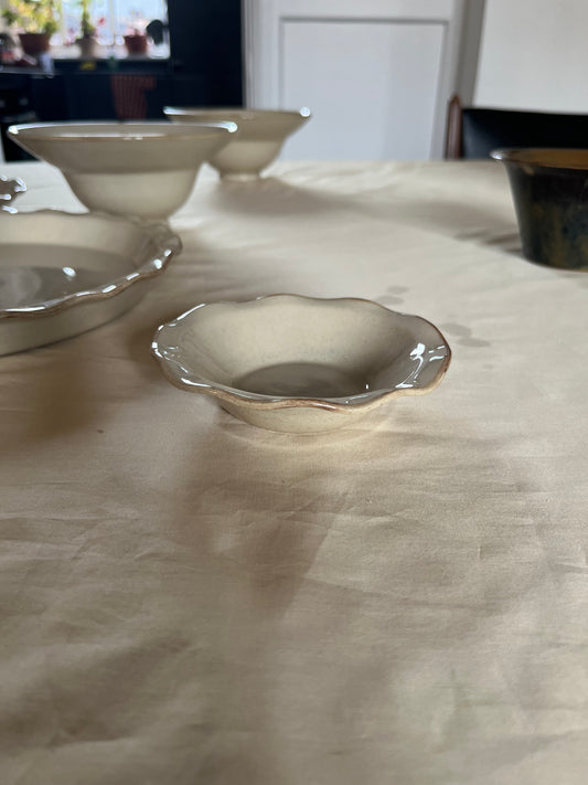 Small Chestnut Wavy Dish