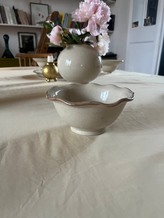 Chestnut Ruffled Snack Dish