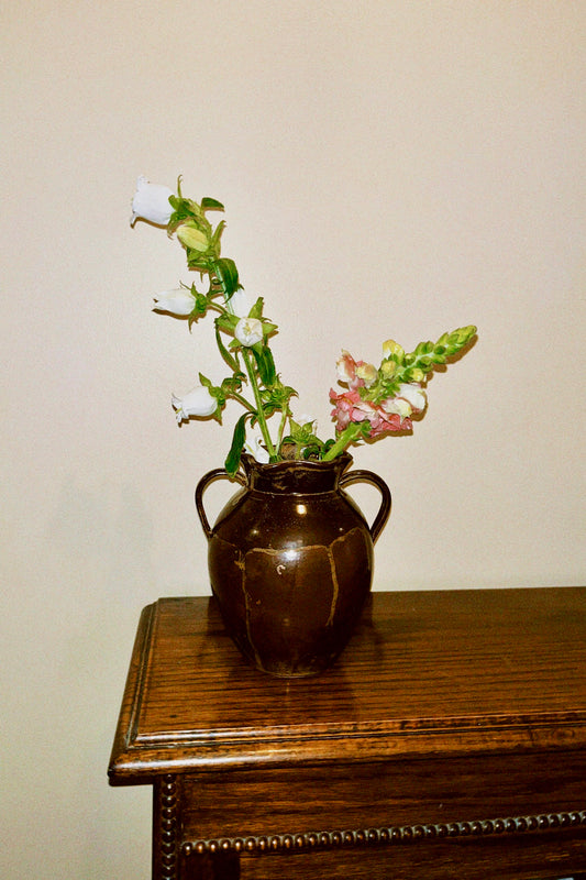 Amphora with Wavy Collar